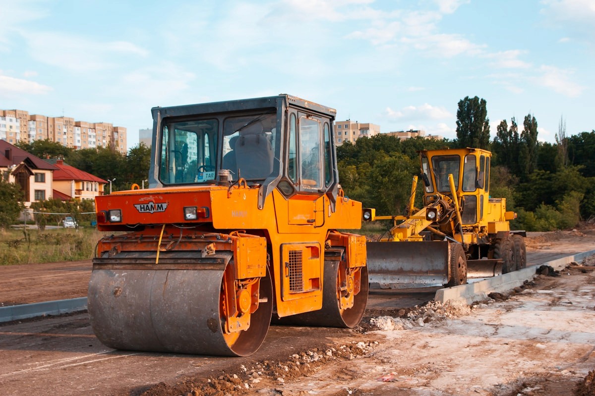 Maquinaria pesada para construcción vial